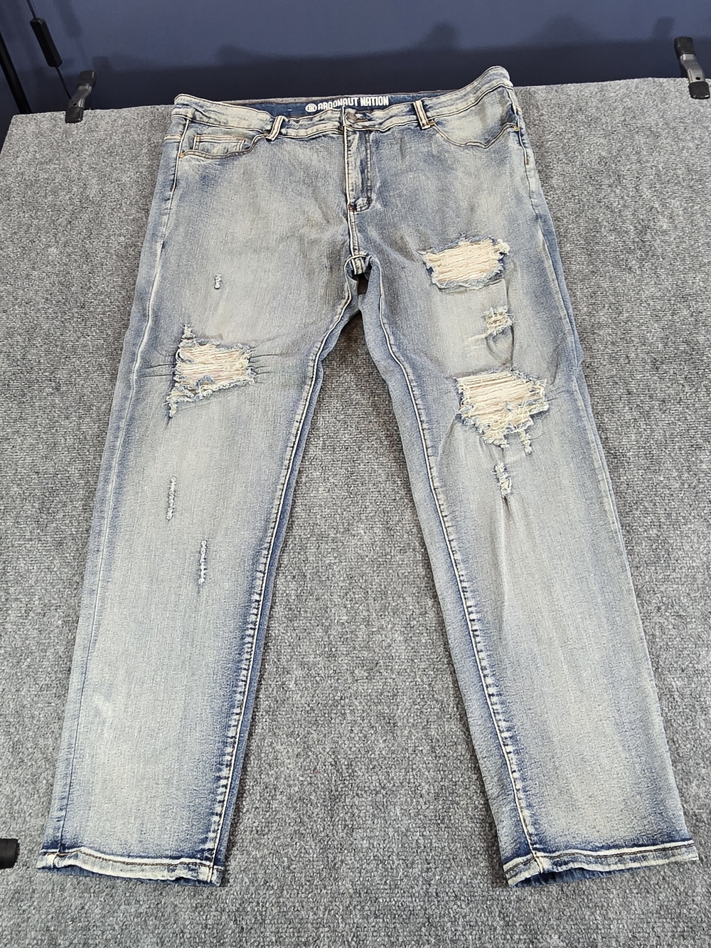 Argonaut Nation Distressed Jeans Mens 42 Light Wash Straight Leg Ripped Denim